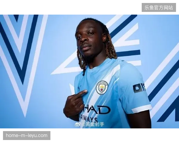 曼城边锋多库凭借犀利的突破成为英超过人王之一，为球队边路进攻注入了活力